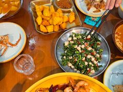 -休记光头香辣蟹干锅(绵竹店)