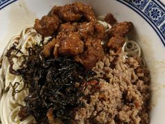 辣肉面-沪西老弄堂面馆(定西路店)