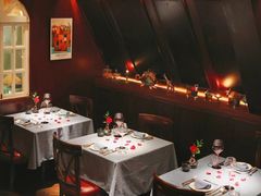 -弦月窗LUNETTE BY AMANDA(复兴路店)