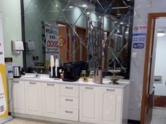 -茂菊口腔连锁(浦东南路店)