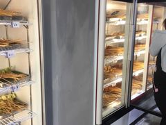 面包甜点陈列柜-马路边边·成都串串(翠柏路店)