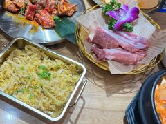 -青瓦餐厅·生鱼片·韩园烤肉(西塔店)