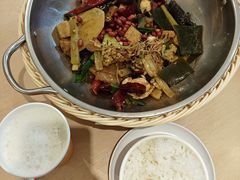 -拿渡麻辣香锅(世茂广场·工三店)
