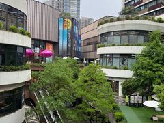 -瑞虹新天地月亮湾