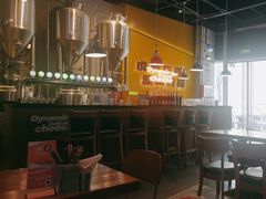 -HUZI虎滋精酿餐吧(京西大悦城店)