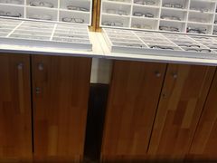 -MiRi眼镜连锁·蔡司·尼康控优点合作店(莘庄店)