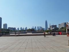 -泉城广场