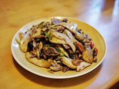 菌子炒牛干巴-山茶云南菜(中关村店)