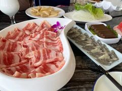 -云中捞高空旋转餐厅(商茂世纪广场店)