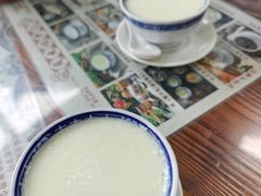 -周大娘牛乳(旧寨古村总店)