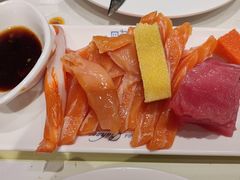 -四海一家自助餐(益田假日广场店)