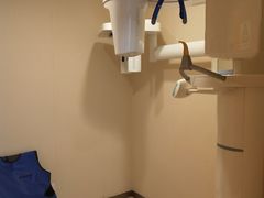 -瑞尔齿科(南京东路名人诊所)