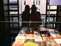 -钟书阁(松江泰晤士小镇店)