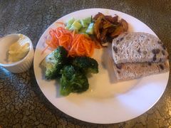 -羽深肉铺 Steak & Wine