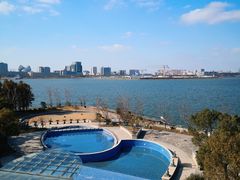 -上海滴水湖皇冠假日酒店