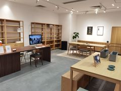 -梅龙镇广场