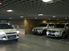 -久光百货-地下停车场