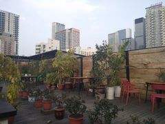 -拖板鞋咖啡旅行酒店(春熙路地铁站店)