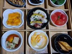 九宫格玲珑前菜-新仙清汤牛腩(铜锣湾店)