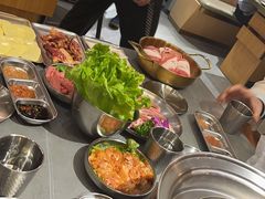 -围炉肉舍•炭烤活鳗•丹东海鲜烤肉(步行街店)