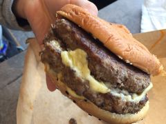 双层安格斯厚牛芝士堡-麦当劳(展览路店)