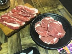 -哈哈碳都·牛肋条无限自助烤肉(台江万达店)
