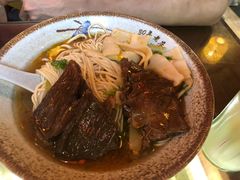 -金杨拉面王小吃面馆·牛三宝面·红烧牛肉粉