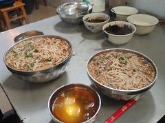 -正宗杨记普洱酸醋米线(总店)