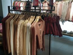 -URBAN REVIVO(北京斯普瑞斯奥特莱斯店)