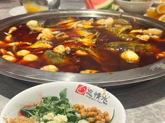 -忘情水鱼头·鲜鱼火锅(滨江中路店)