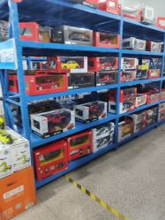 -逝水玩具折扣店