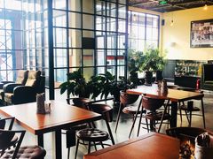 大堂-普兰达德国餐厅·德式脆皮烤猪肘·自酿啤酒(观唐店)