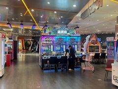 -反斗乐园π·电玩·高空拓展·蹦床(龙华天虹店)