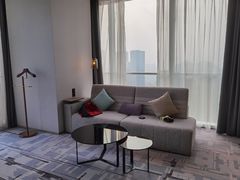 -大连星海皇冠假日酒店