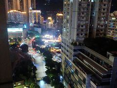 -日月光中心广场