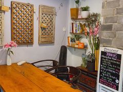 -蓝壁虎咖啡酒馆