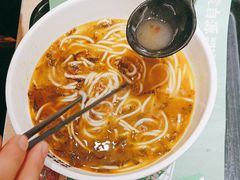 -蒙自源米线大王(东站店)