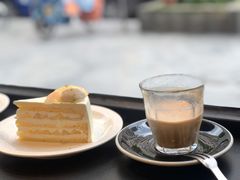 水蜜桃奶油蛋糕-black rainbow coffee
