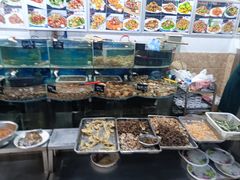 -鑫渔港海鲜本地菜·山海关浑锅(东戴河店)