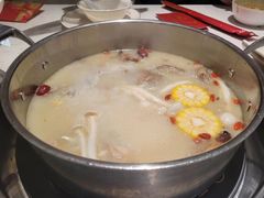 -三人行骨头王火锅(长寿店)