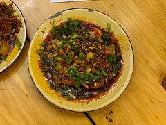 -拈签一笑黄牛肉辣卤串串