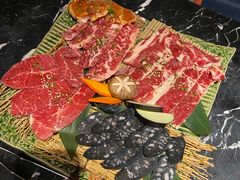 -山川小町·极番烧肉(新地假日广场店)