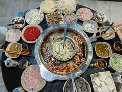 -洞亭火锅(防空洞总店)