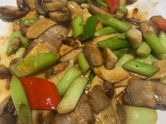 -健眺小海鲜(临海后山店)