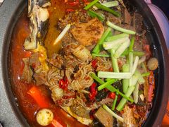 -鸣记脆皮烤鱼·海鲜烤鱼(三八广场店)