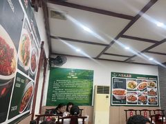 -湖南人家湘菜馆(镇江路店)
