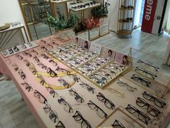 -肆兮眼镜·蔡司·徕卡战略合作店(大坪店)