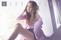 -God Hands发型设计复古会所