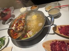 -左庭右院鲜牛肉火锅(金山万达店)