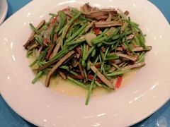 芦蒿炒香干-满园春酒楼(庐江路店)